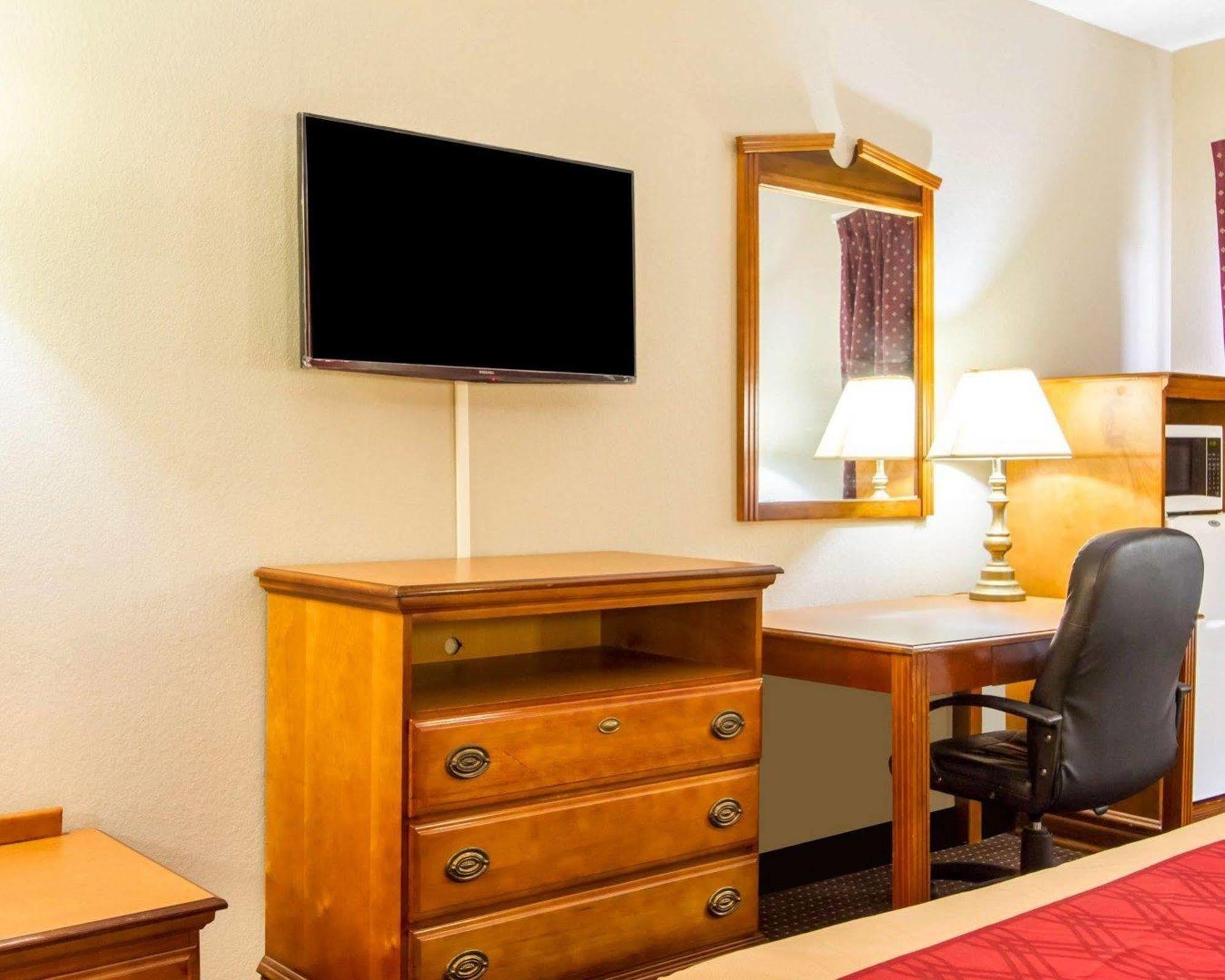 Americas Best Value Inn Opelika Ngoại thất bức ảnh