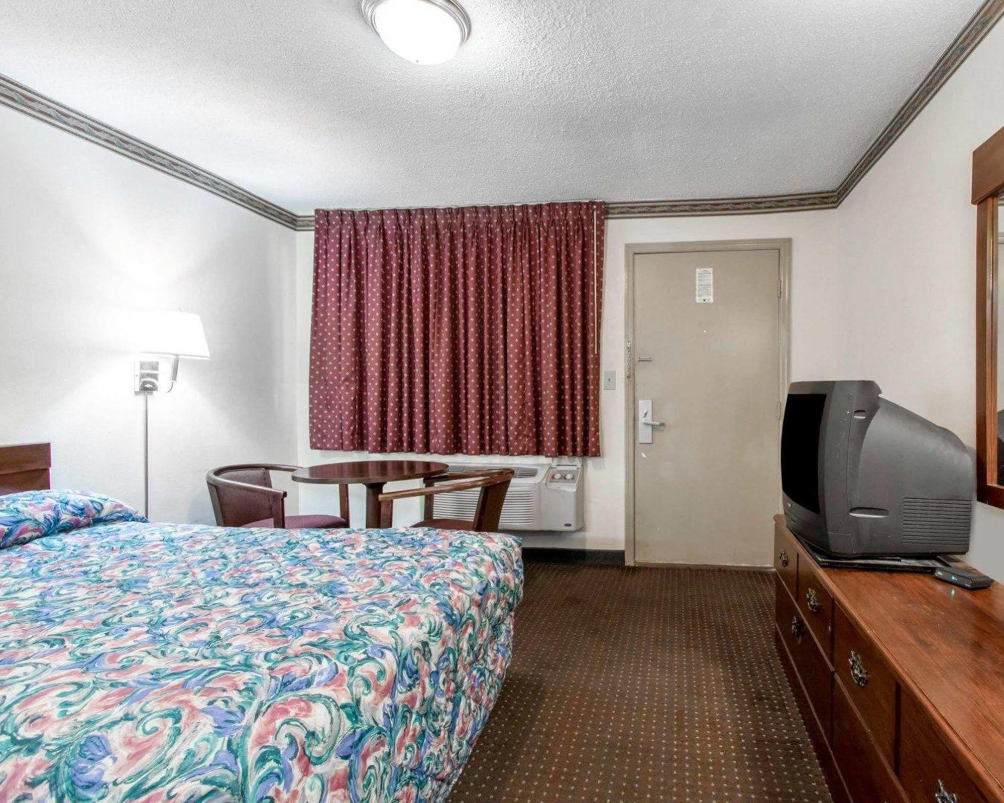 Americas Best Value Inn Opelika Ngoại thất bức ảnh